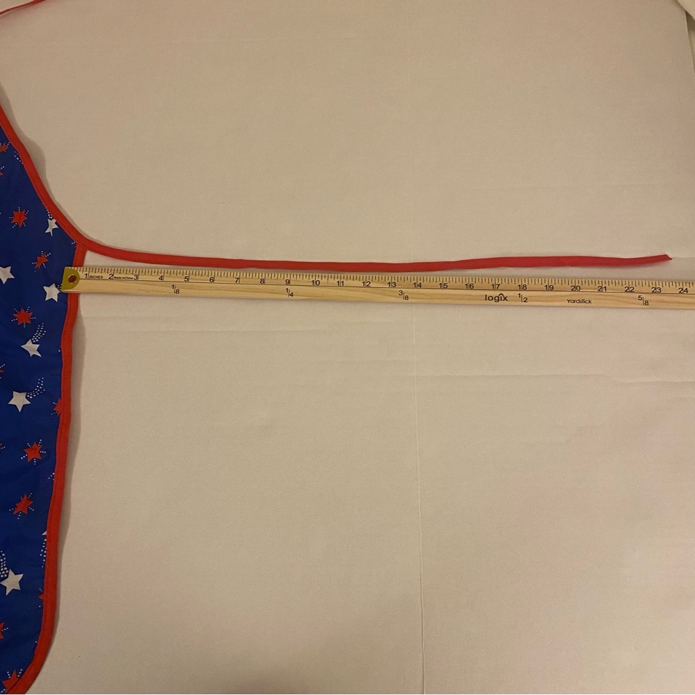 Set of 2 Patriotic Aprons with Hallmark Star Print Gift Bag - Picture 9 of 16